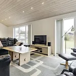 בית נופש 4 Star Holiday Home In Vaeggerlose Bøtø By