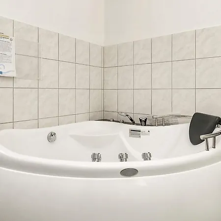 Holiday home 4 Star In Vaeggerlose