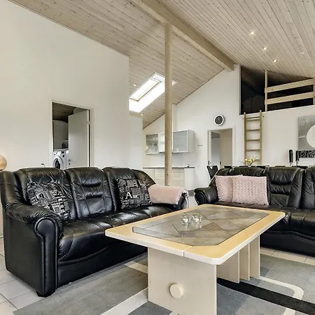 Дом отдыха 8 Person In Vaeggerlose-by Traum *