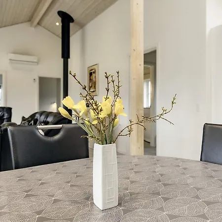 8 Person In Vaeggerlose-by Traum * Boto By