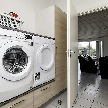 8 Person In Vaeggerlose-by Traum *