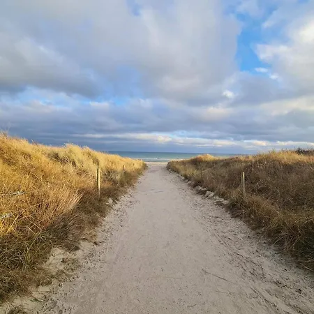 8 Person In Vaeggerlose-by Traum