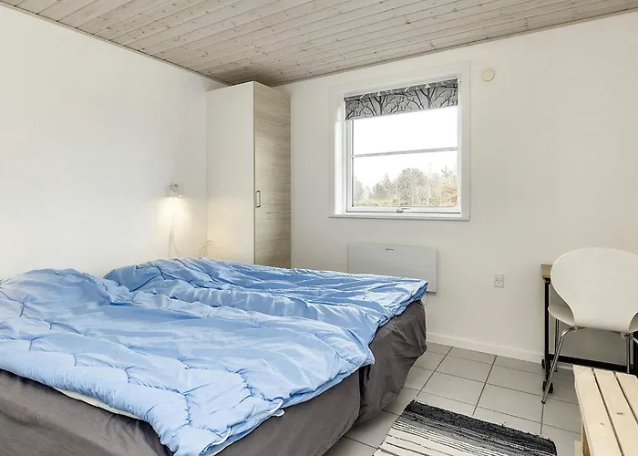 8 Person In Vaeggerlose-by Traum Bøtø By